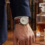 Relógio Branco com Bracelete Castanha