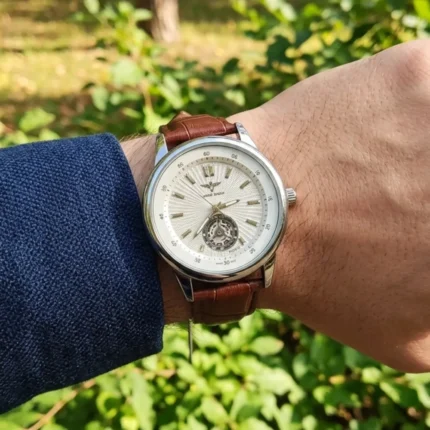 Relógio Branco com Bracelete Castanha